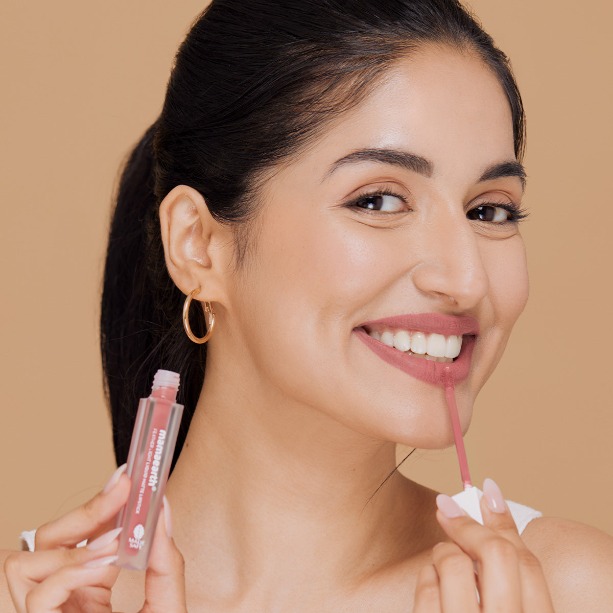 Feather Light Liquid Matte Lipstick- 04 Nude Rose